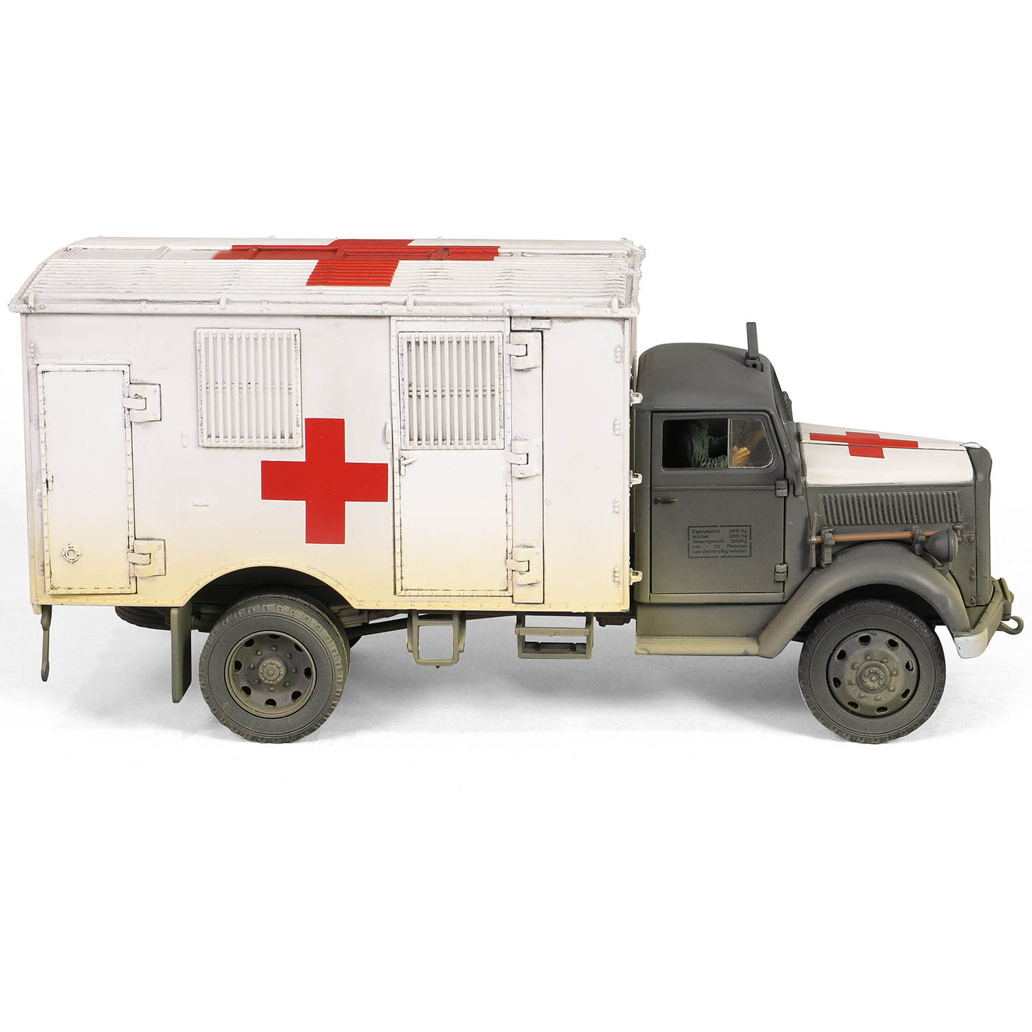 OPEL-BLITZ 3,6-6700A Kfz.305 Ambulance