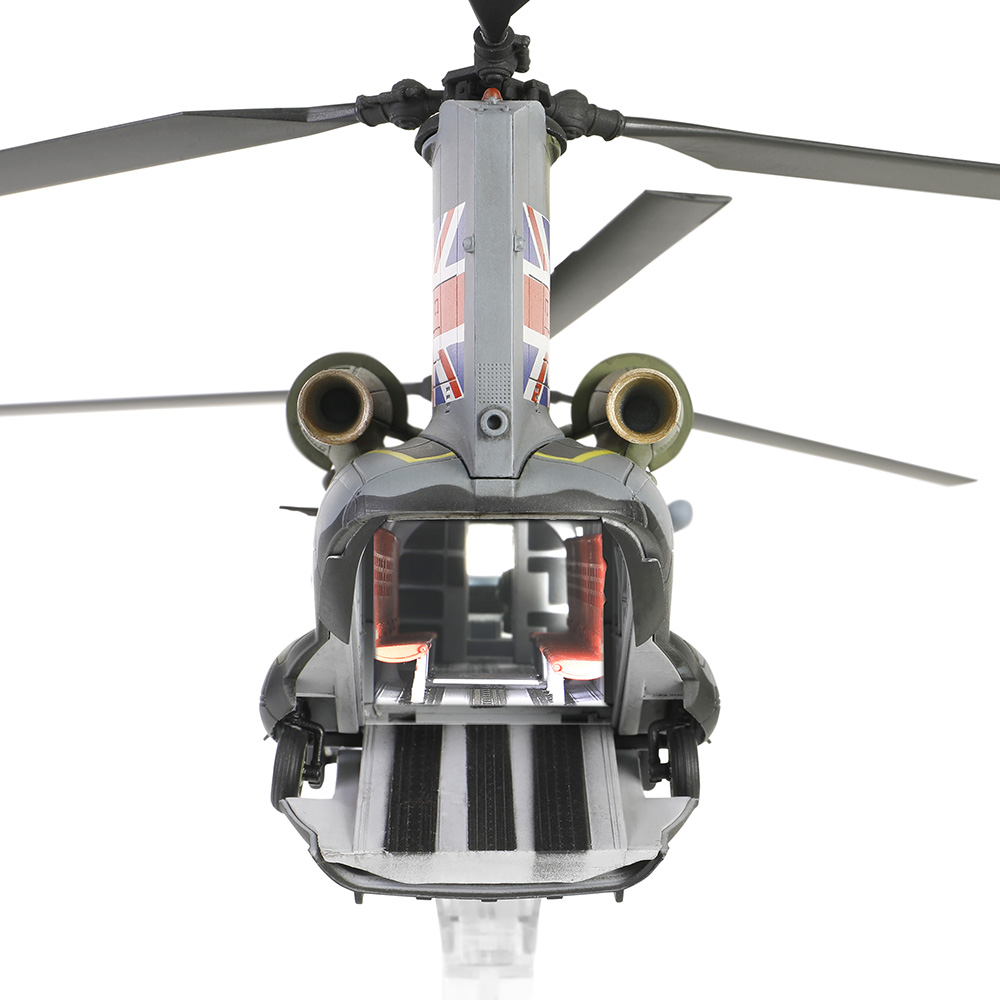 Boeing Chinook HC. Mk.1 helicopter Royal Air Force, No.7 Squadron, "Britforleb: Task Force, Lebanon