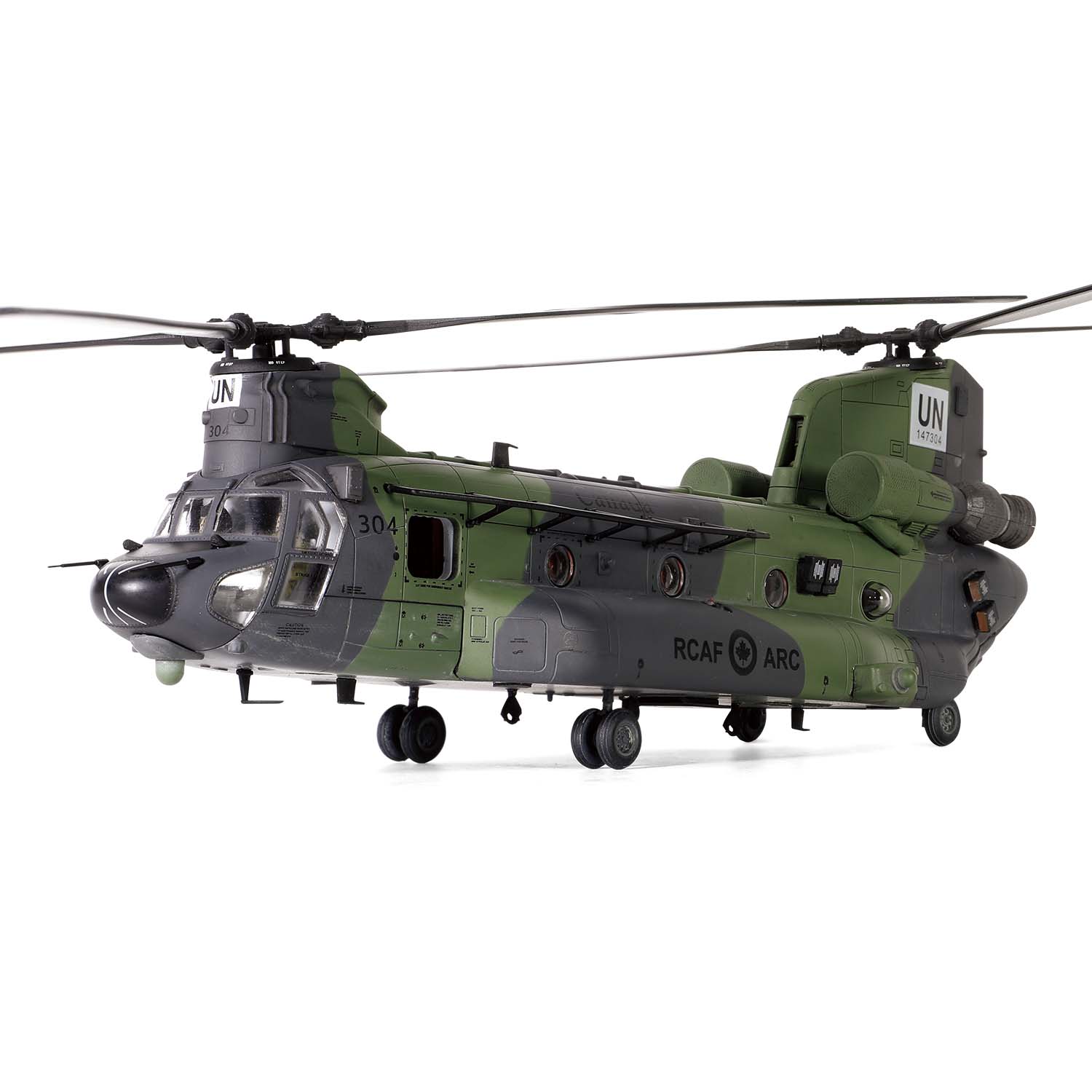 Boeing Chinook CH-147F helicopter Royal Canadian Air Force #147304 (Valkyrie Nose Art), 450 Tactical Helicopter Squadron, Camp Castor, Gao, Mali, Western Africa, 2018-2019