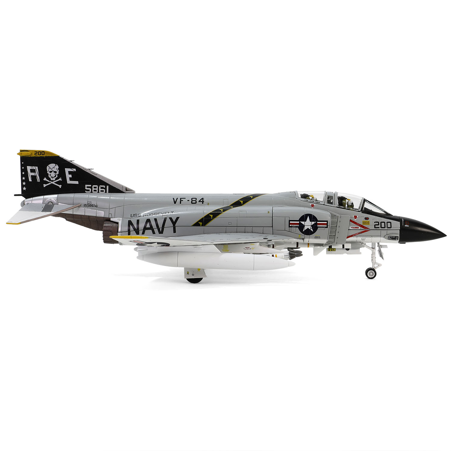 Boeing F-4J Phantom II VF-84 “Jolly Rogers”, USN, VF-84, USS Franklin D. Roosevelt (CVA-42), 1970